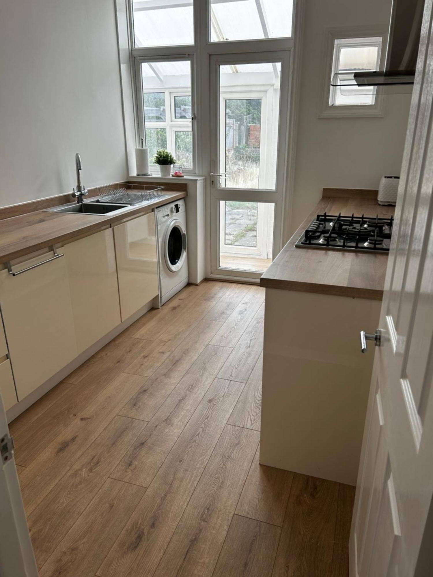 Iris In Southsea Free Street Parking And Pets Welcome * Portsmouth
