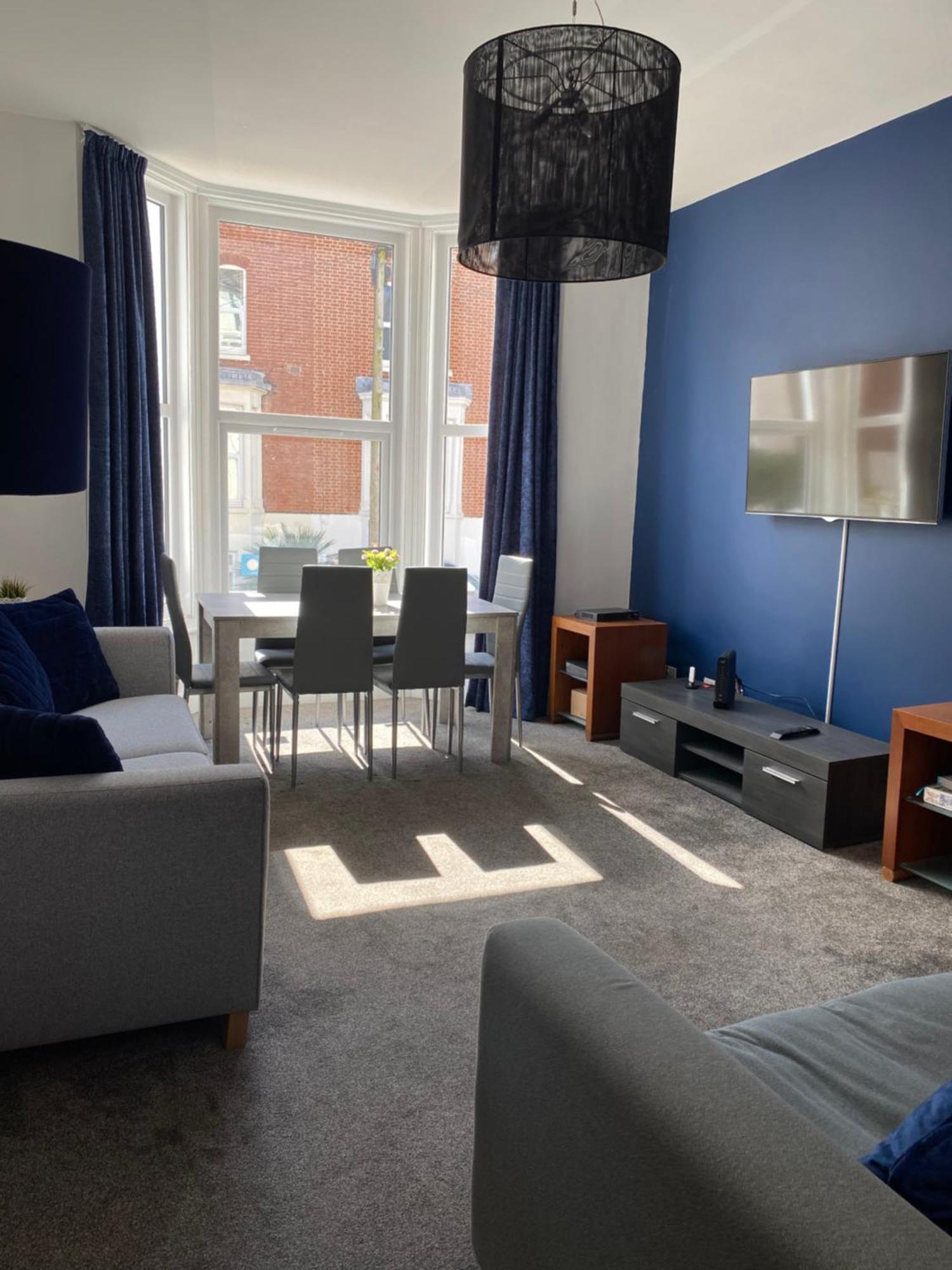Blue Star House 4* Portsmouth