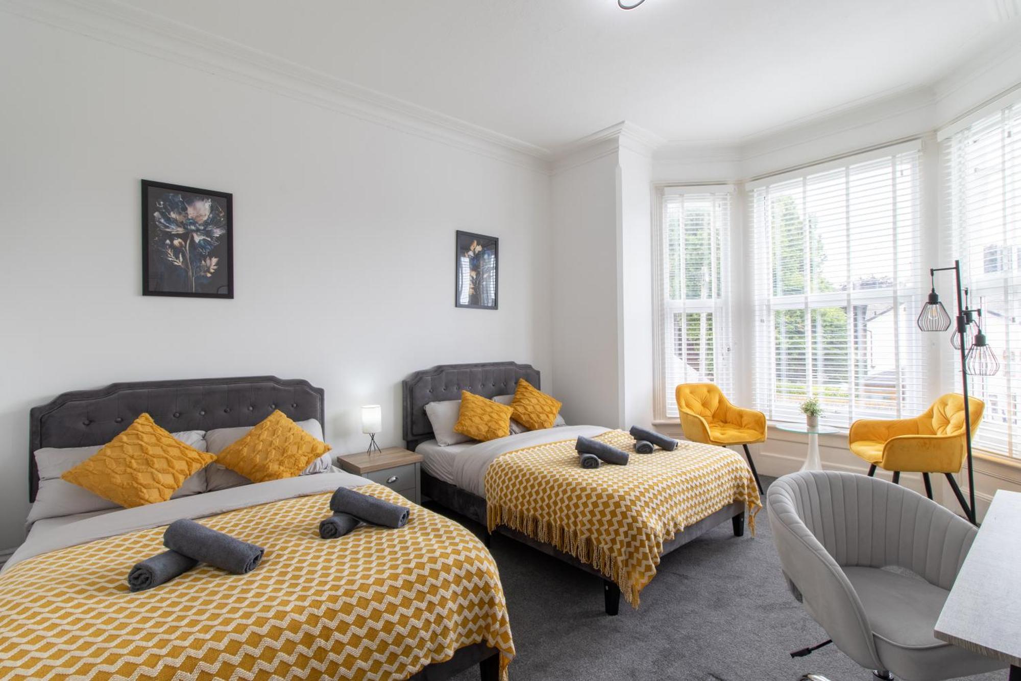 Open Mind - Hottub, 8 Beds & 2 Car Spaces Holiday home *