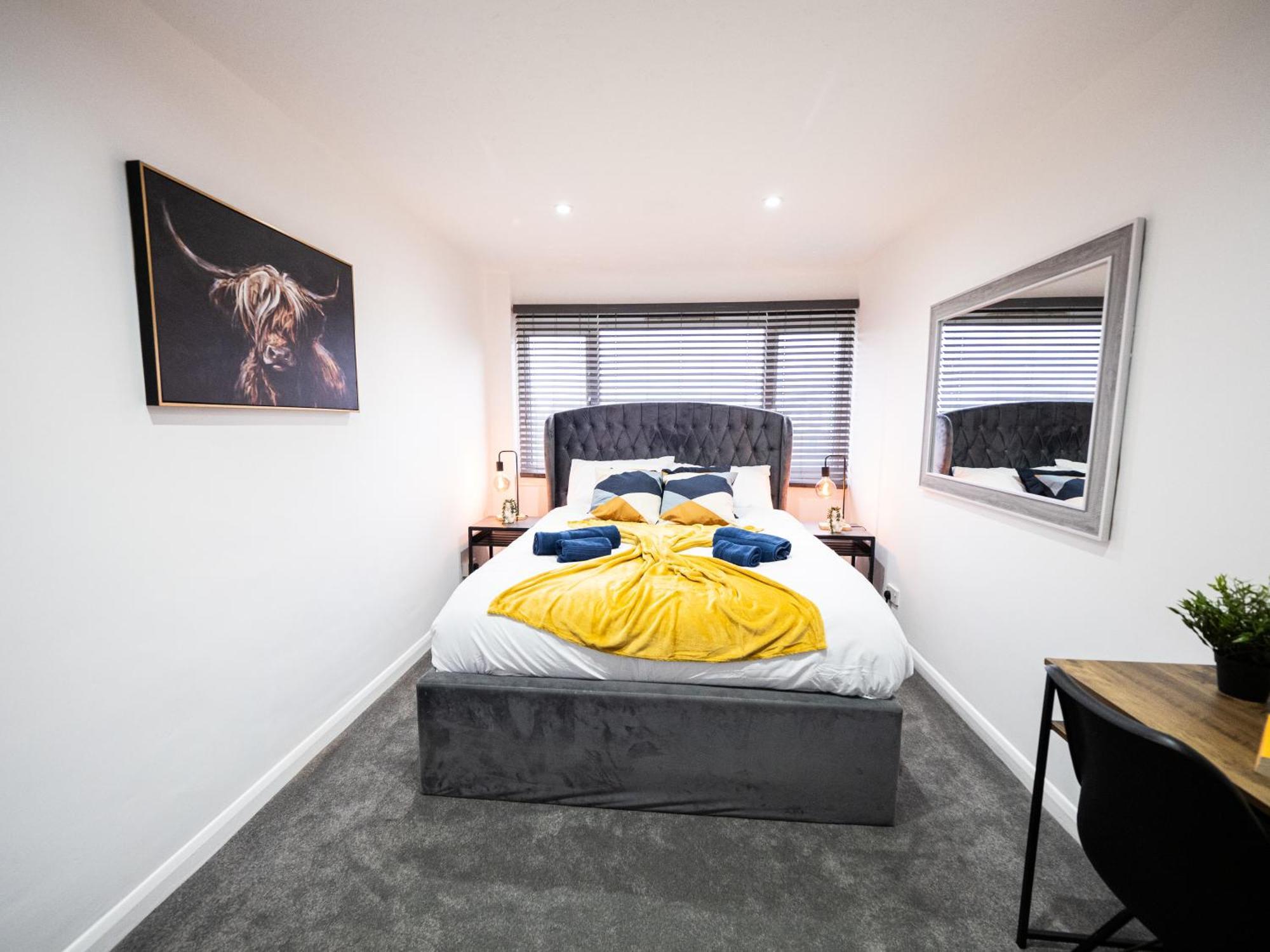 Luxury Seaside Haven- Coastal Comfort, Free Parking * Portsmouth