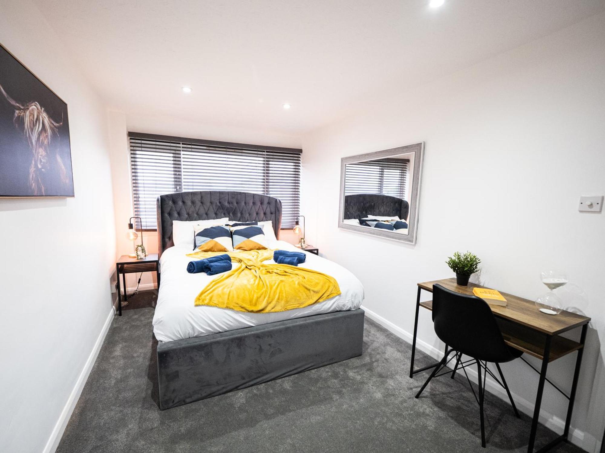 Luxury Seaside Haven- Coastal Comfort, Free Parking * Portsmouth