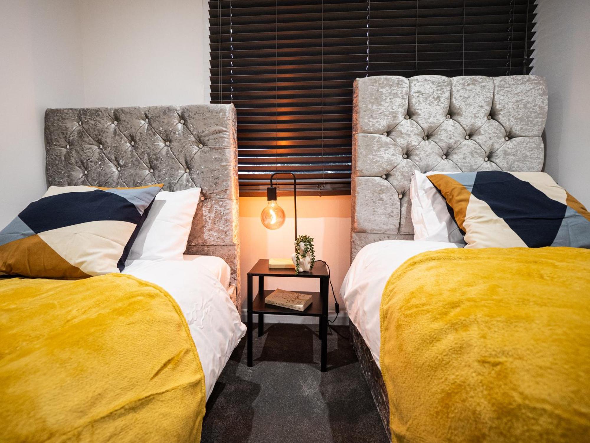 Luxury Seaside Haven- Coastal Comfort, Free Parking * Portsmouth