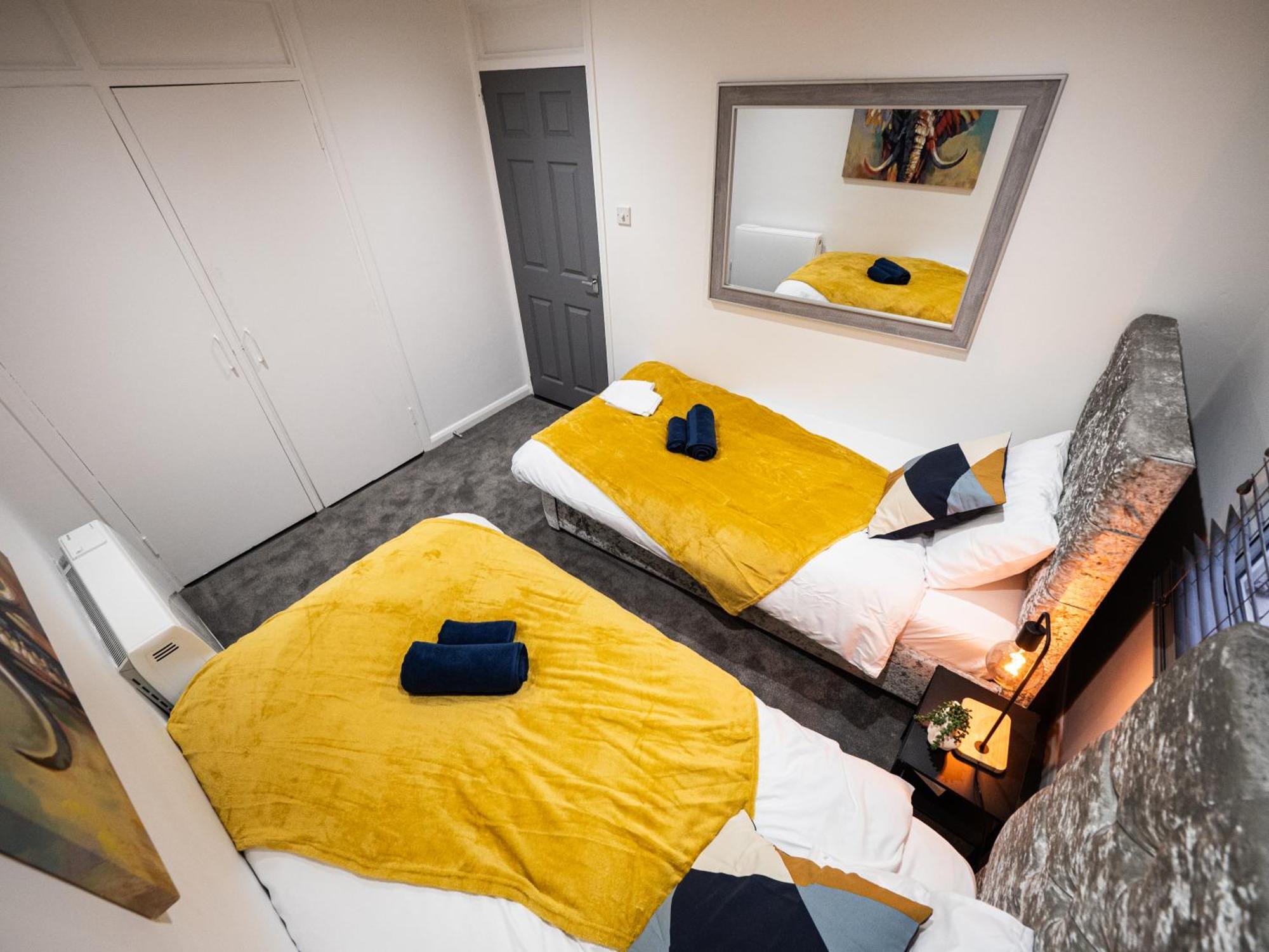 Apartment Luxury Seaside Haven- Coastal Comfort, Free Parking