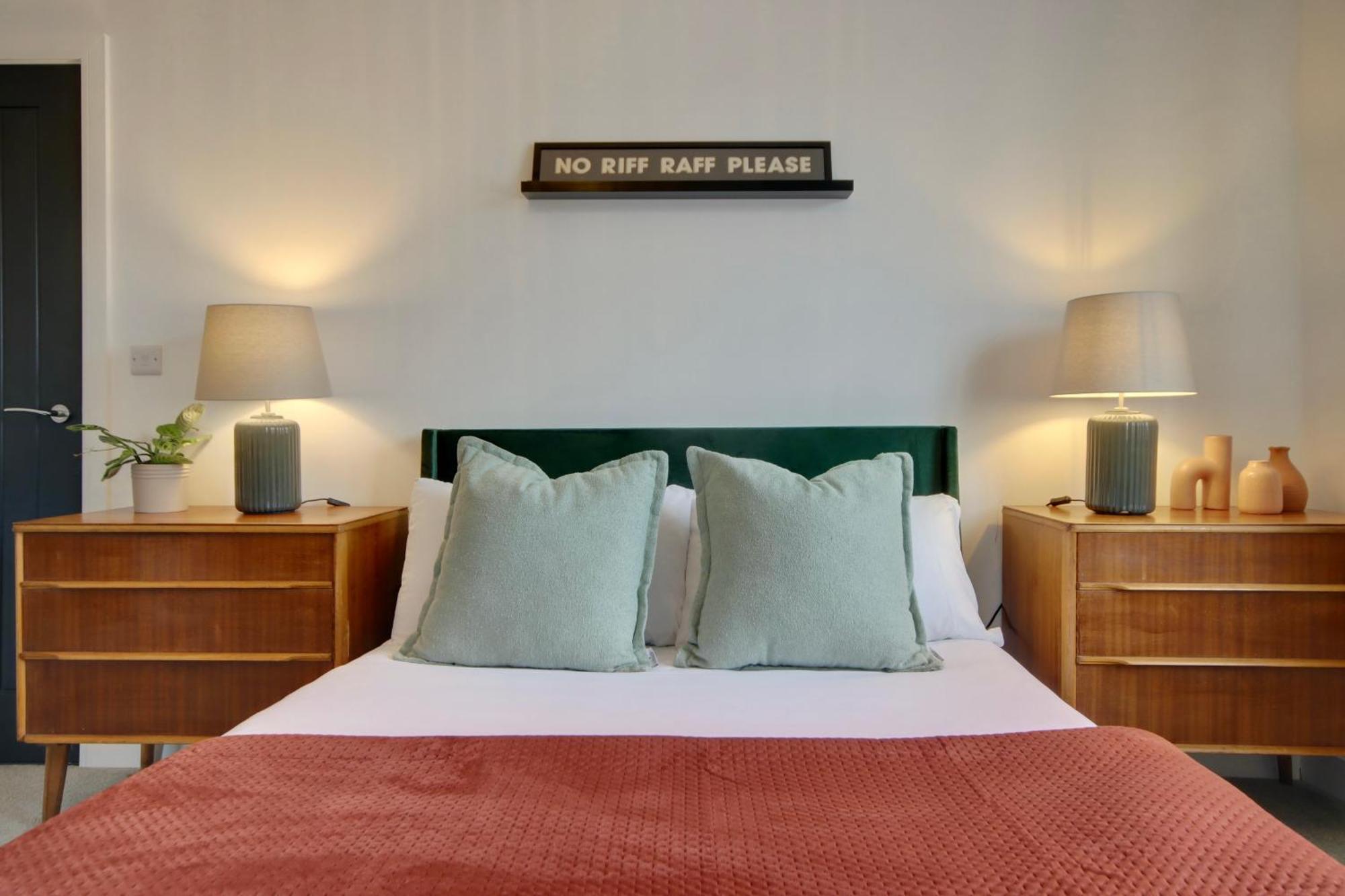 Holiday home Clover Luxury With Off Road Free Parking