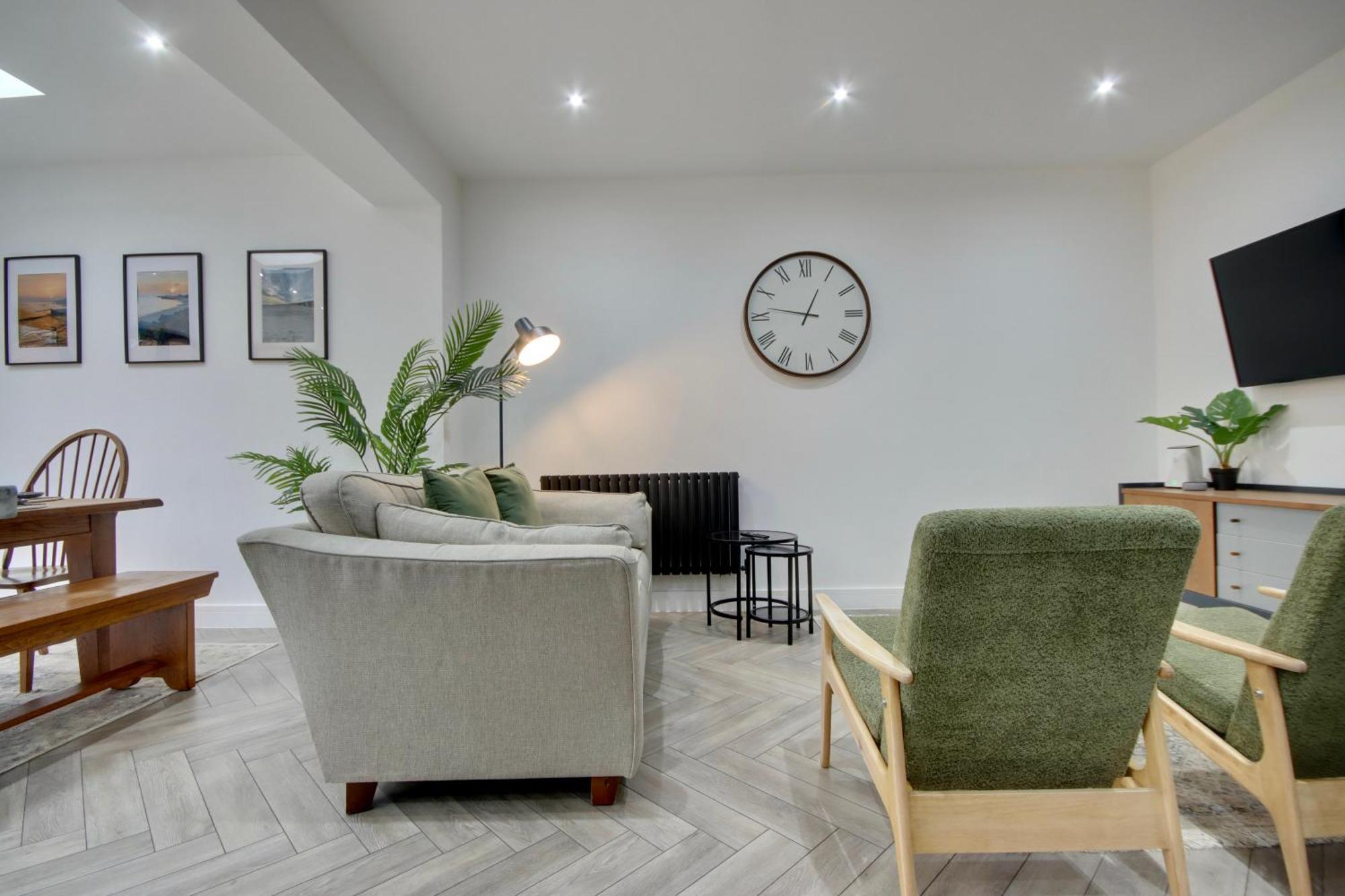 Clover Luxury With Off Road Free Parking Holiday home Portsmouth