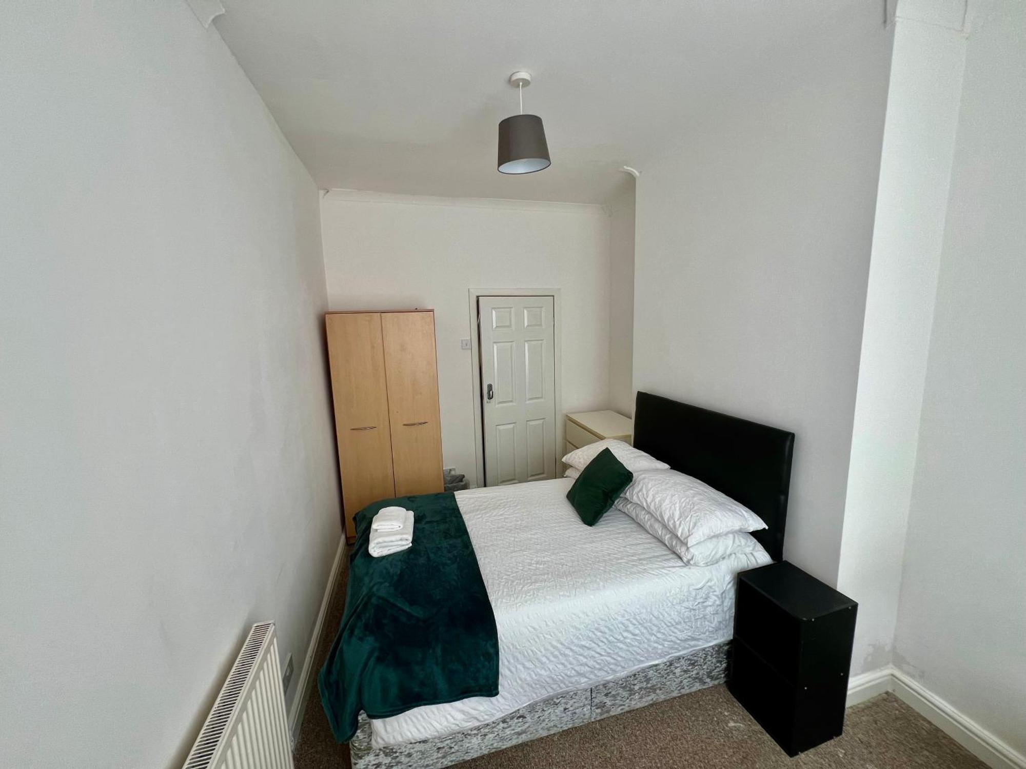 The Coral 1 Fratton Park Guest house