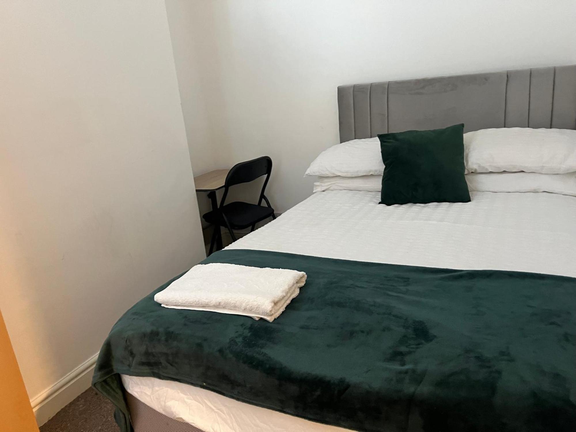 The Coral 1 Fratton Park Guest house *