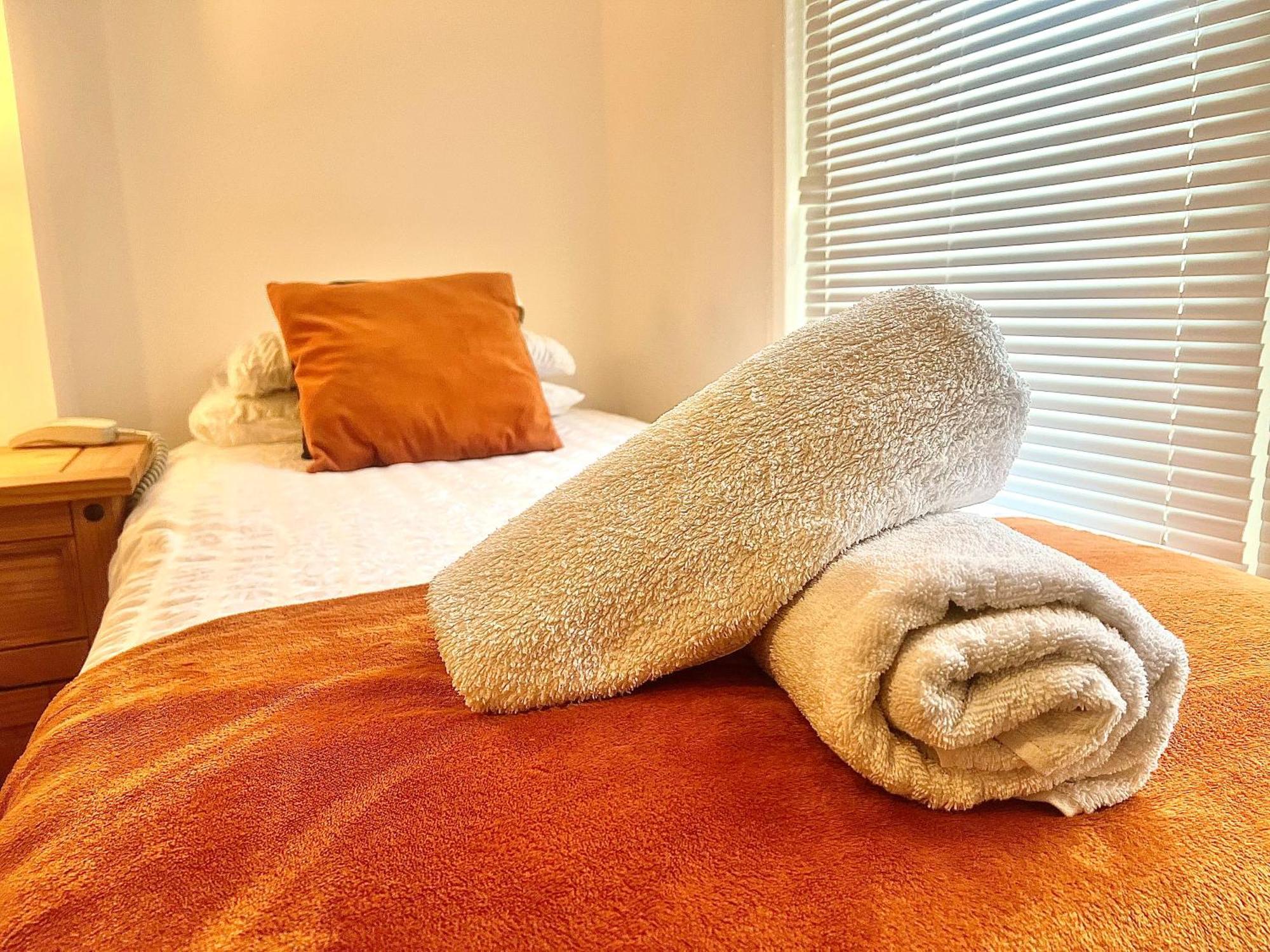 The Coral 1 Fratton Park Guest house Portsmouth
