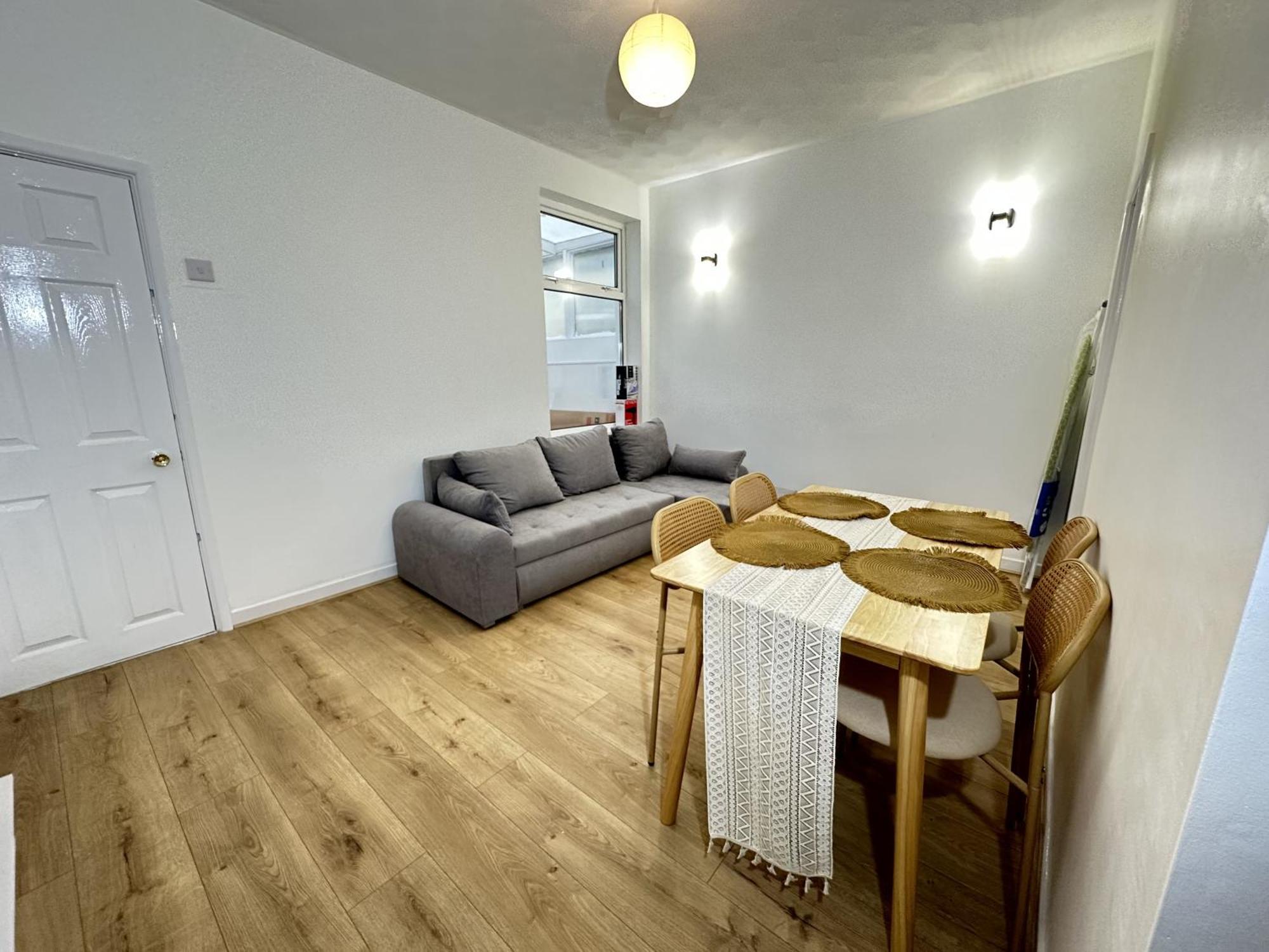 Large Double In - Mayhall Rd *