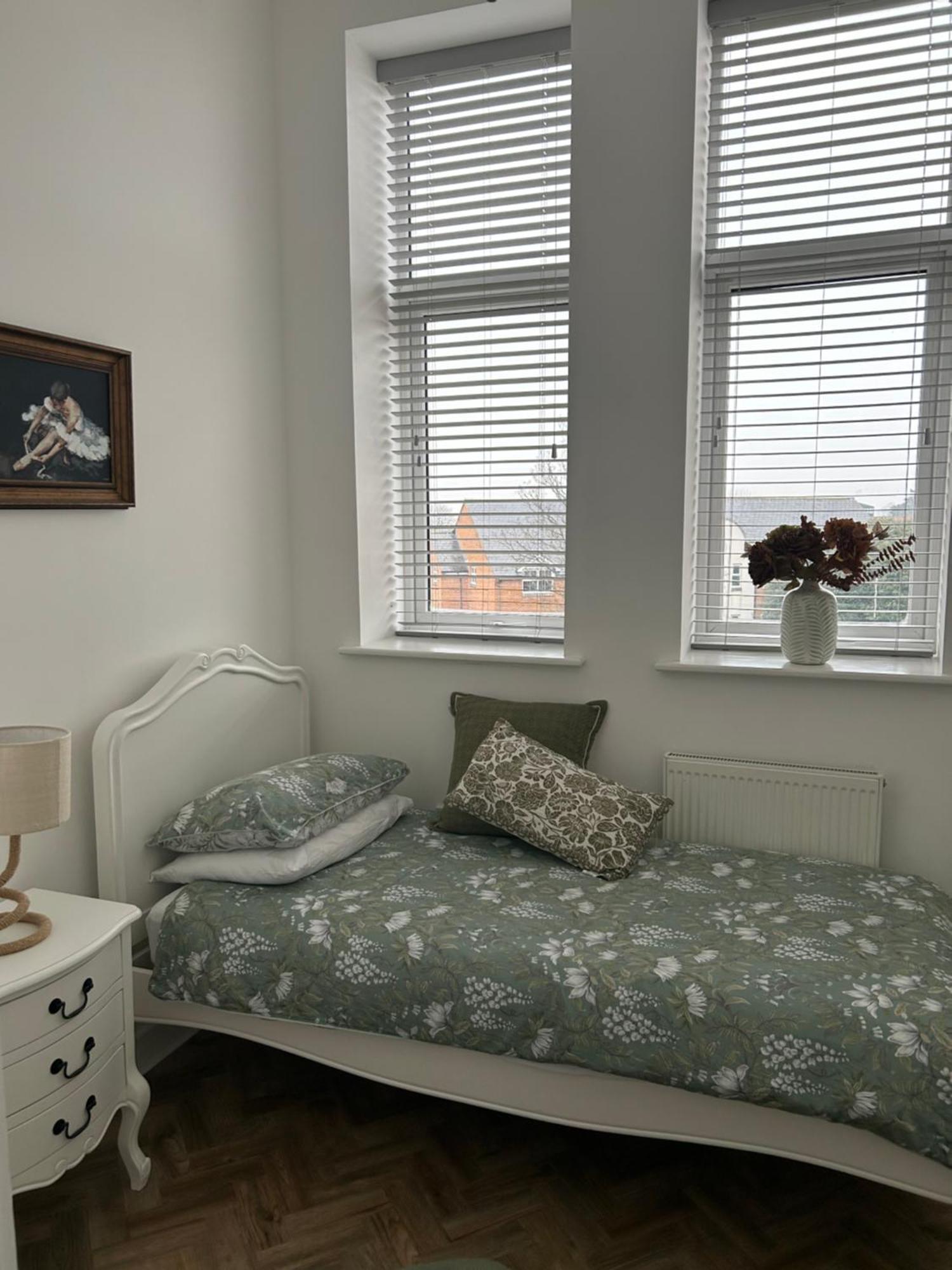 Apartment Spacious In With Parking Portsmouth