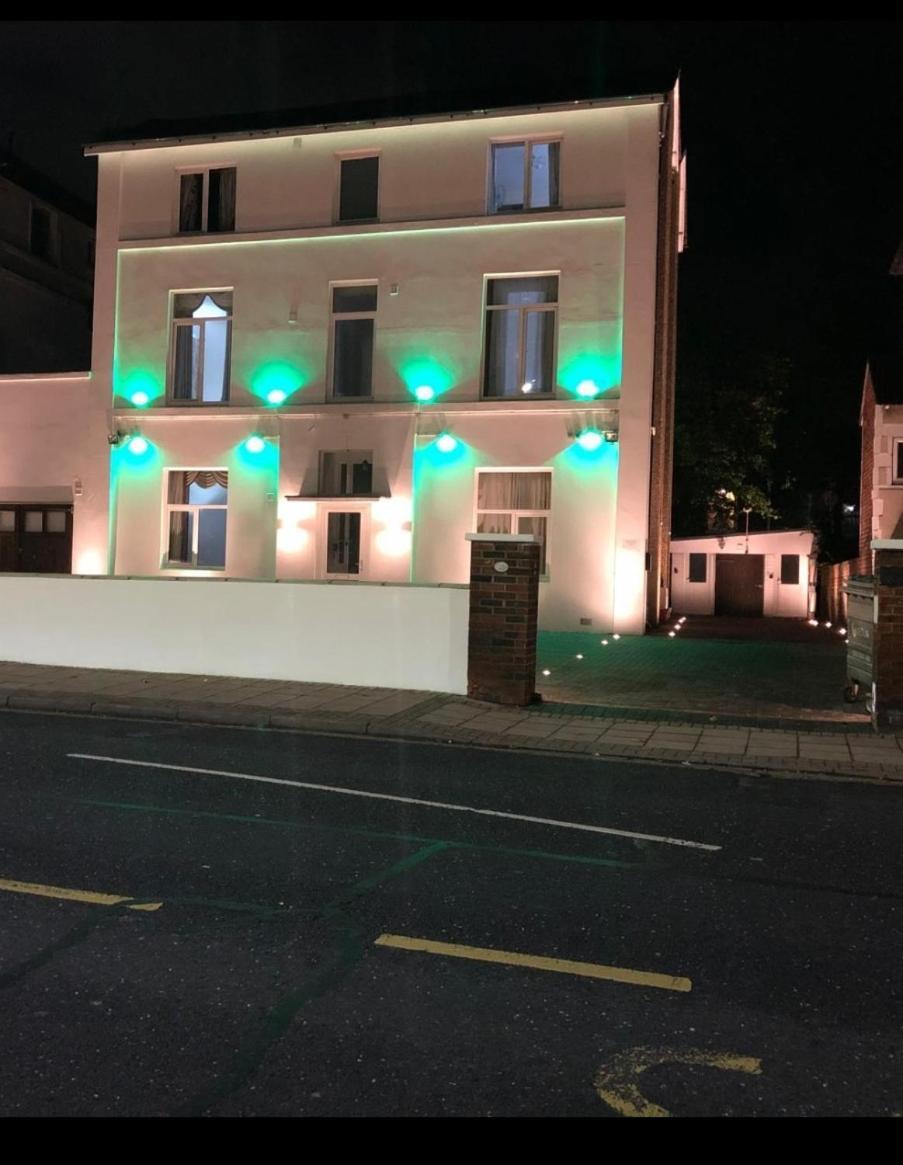 Victorin House - Are En-suite 2* Portsmouth