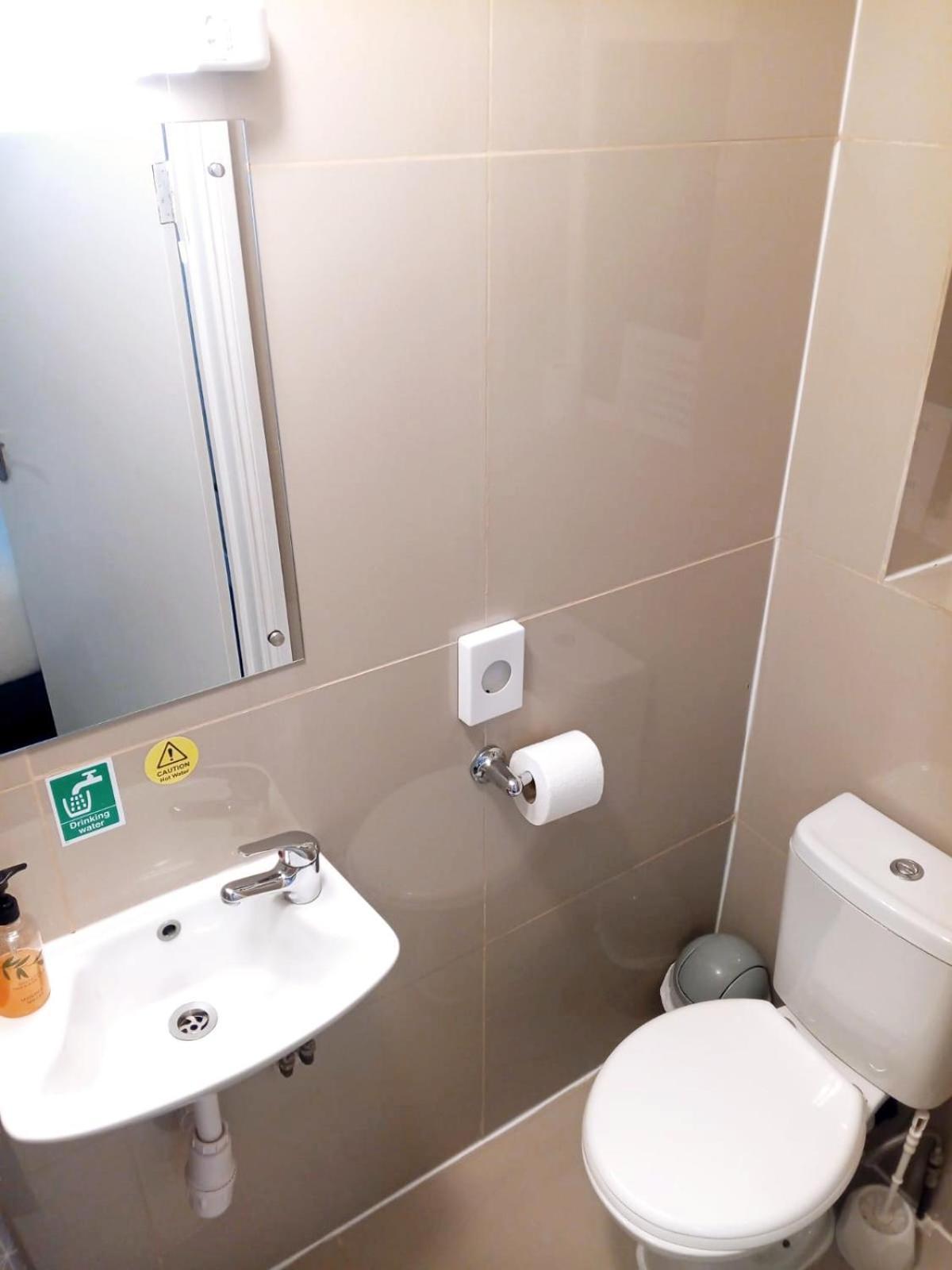 Victorin House - Are En-suite Hotel