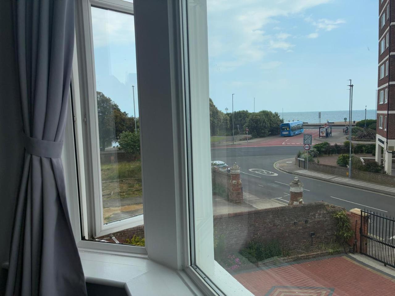 By The Sea, - En With Sea View Possible, Parking Ev 22kw Hotel Portsmouth