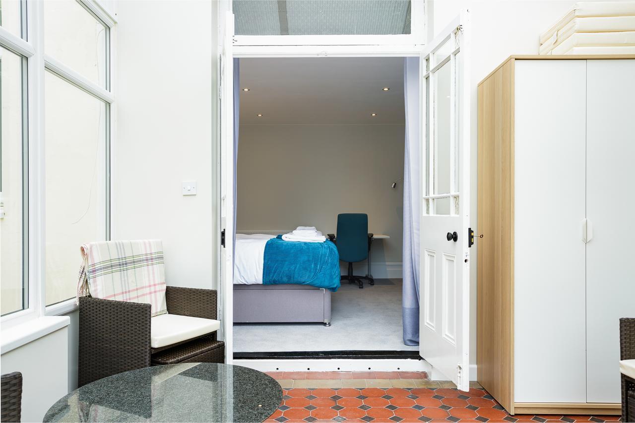 Apartment Stopover At Orchard Garden With Great Outdoor Space