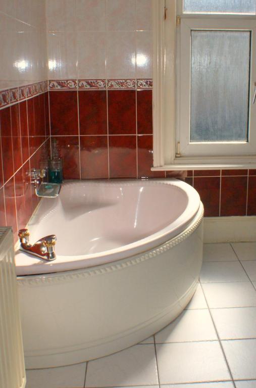 Premier Southsea Guest house 3*