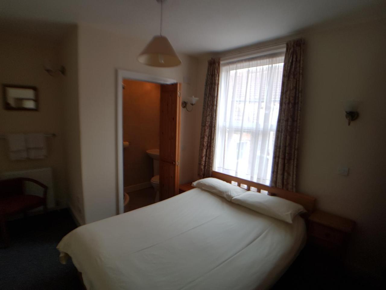 Guest house Everley 2*