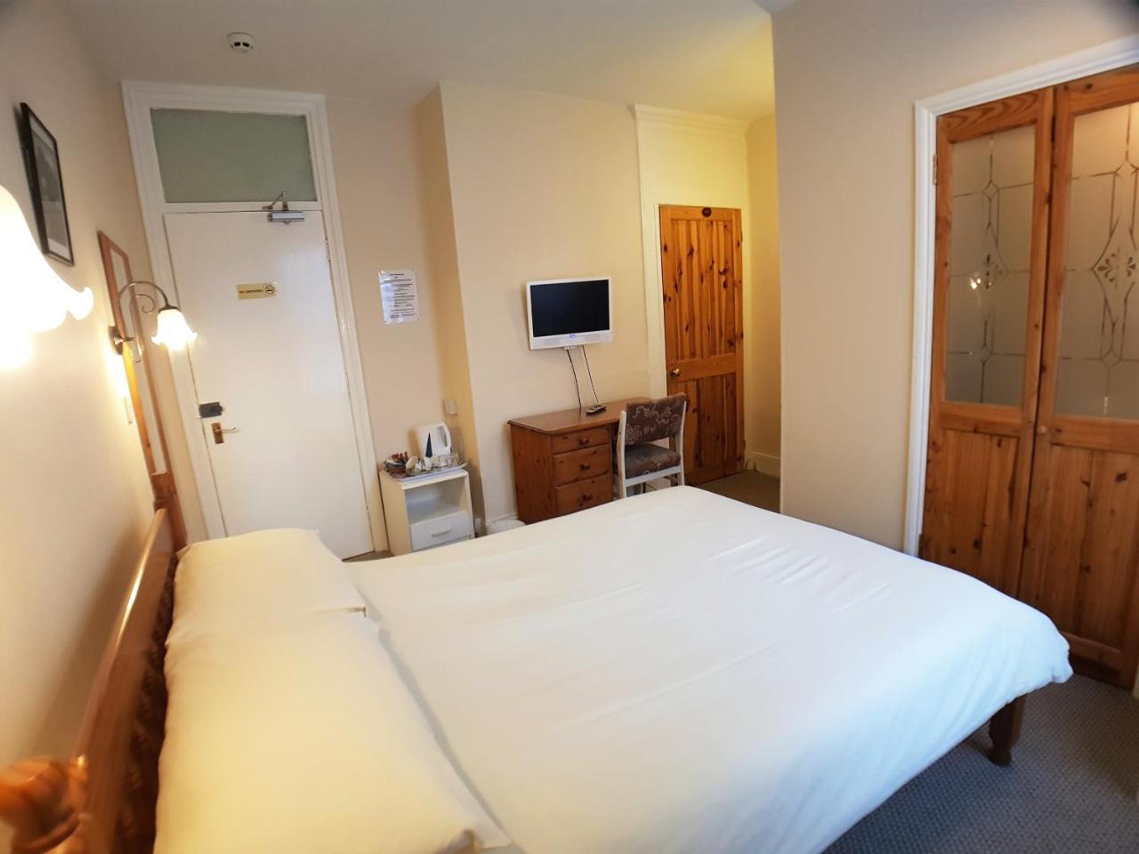Guest house Everley 2*
