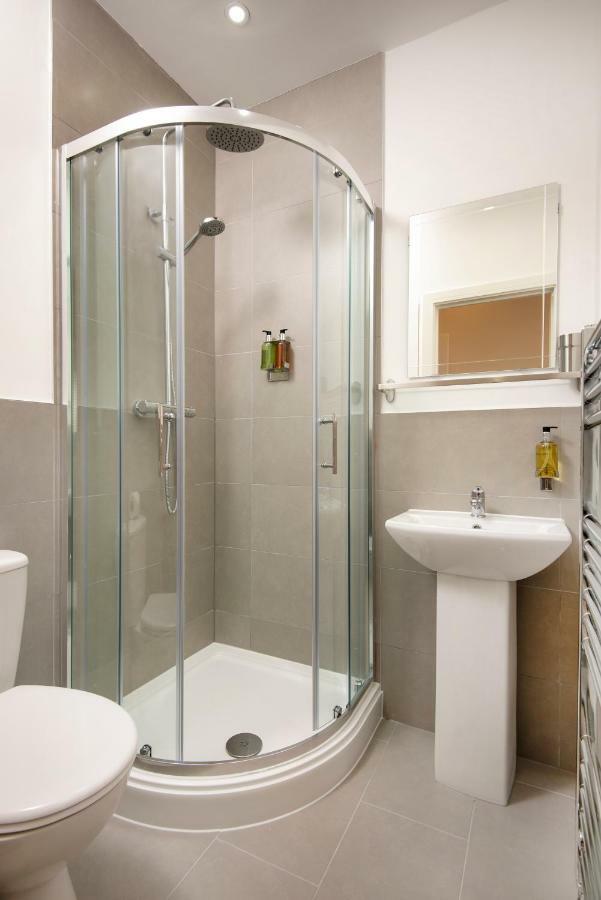 Flat B - Ground Floor, 2 Bedroom, 2 Bathroom With Garden In Southsea, * Portsmouth