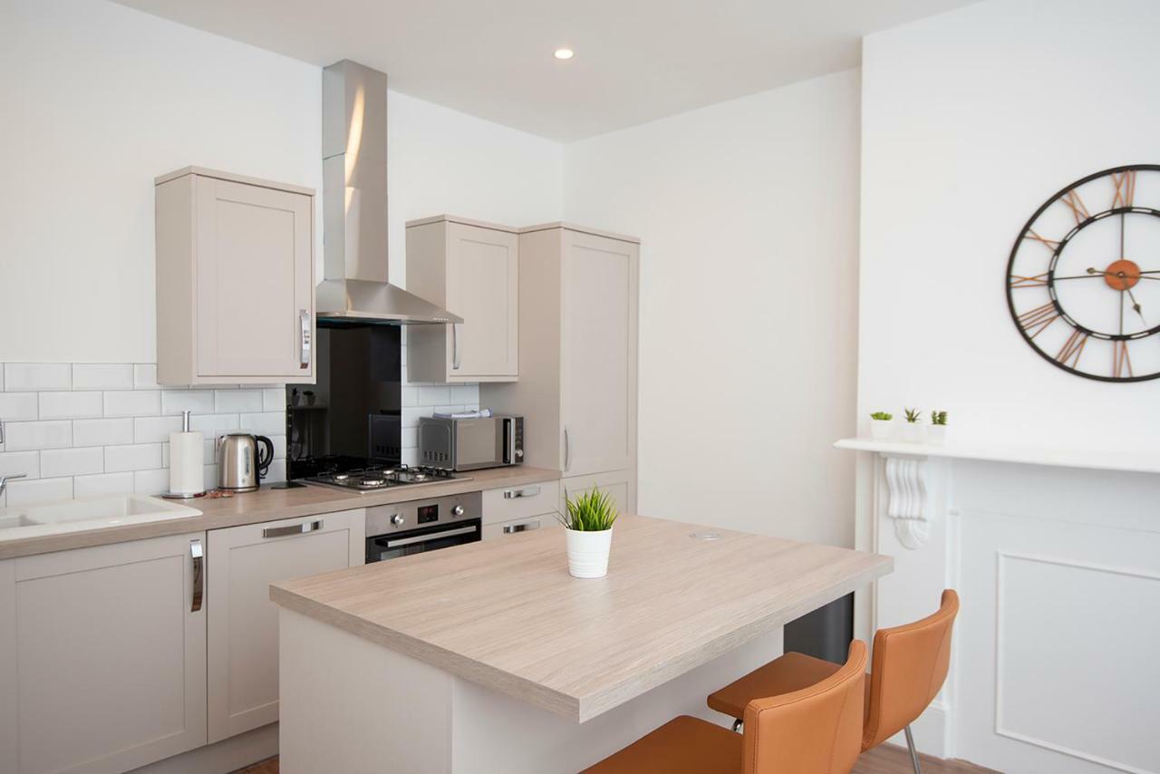 Flat A - Spacious Ground Floor, 1 Bedroom In Southsea,