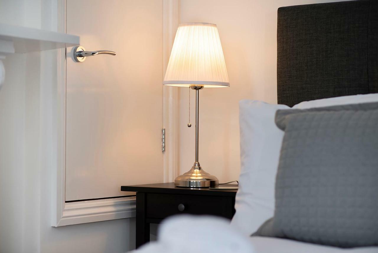 Flat A - Spacious Ground Floor, 1 Bedroom In Southsea, Apartment
