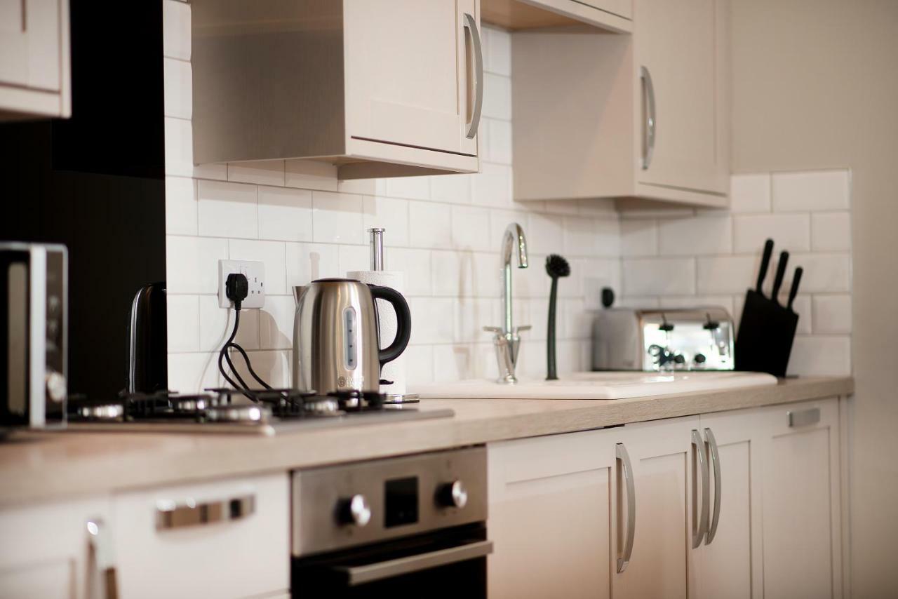 Flat C - Spacious First Floor, 3 Bedroom, 2 Bathroom In Central Southsea,