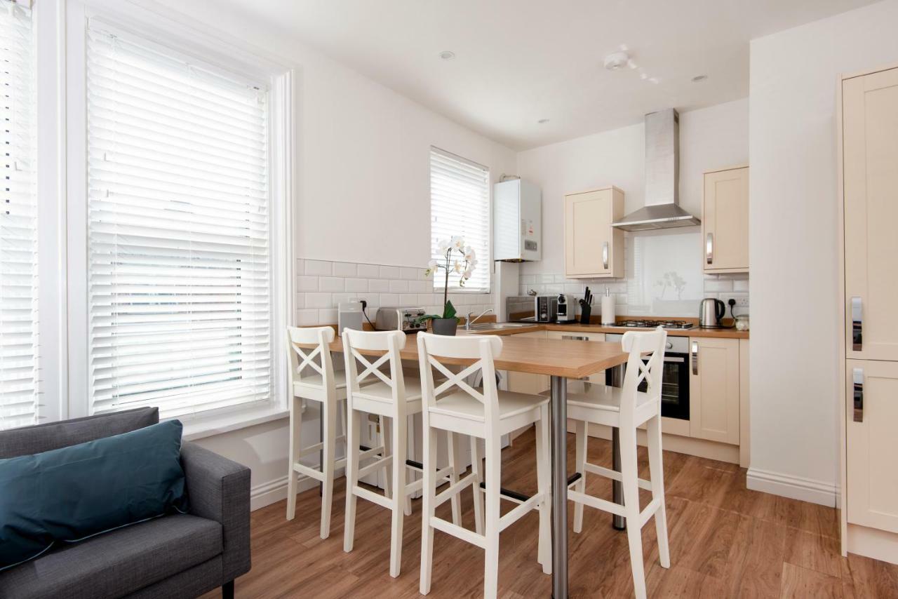 Francis Heights - Modern 2 Double Bedroom In Southsea,