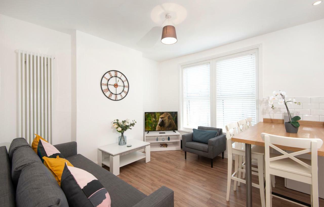 Apartment Francis Heights - Modern 2 Double Bedroom In Southsea, *