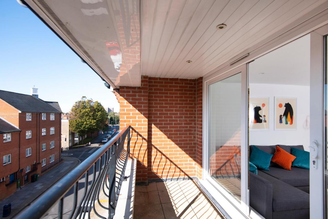 Apartment Elm View - 2 Bedroom 2 Bathroom With Parking In Southsea,