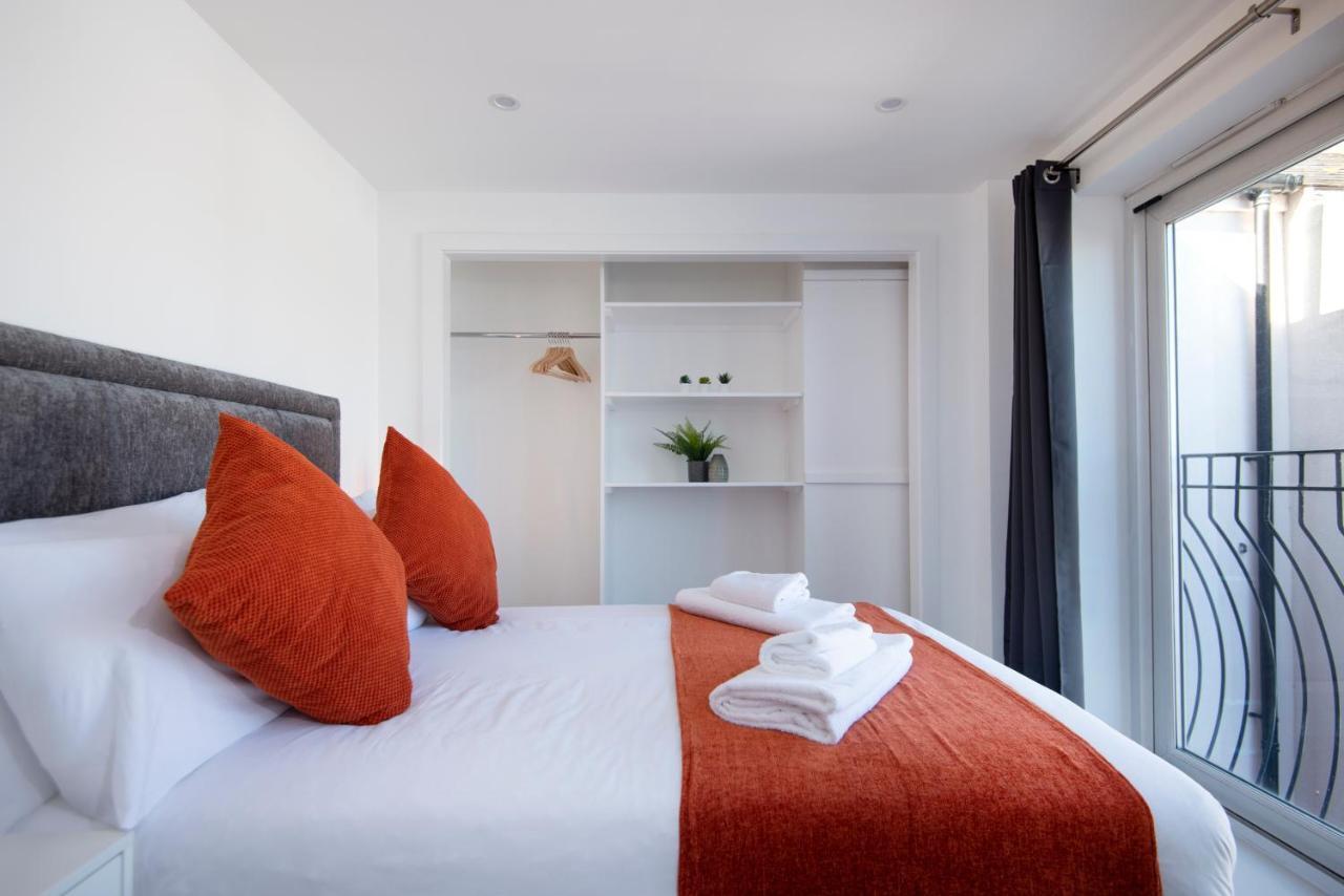 Elm View - 2 Bedroom 2 Bathroom With Parking In Southsea, * Portsmouth